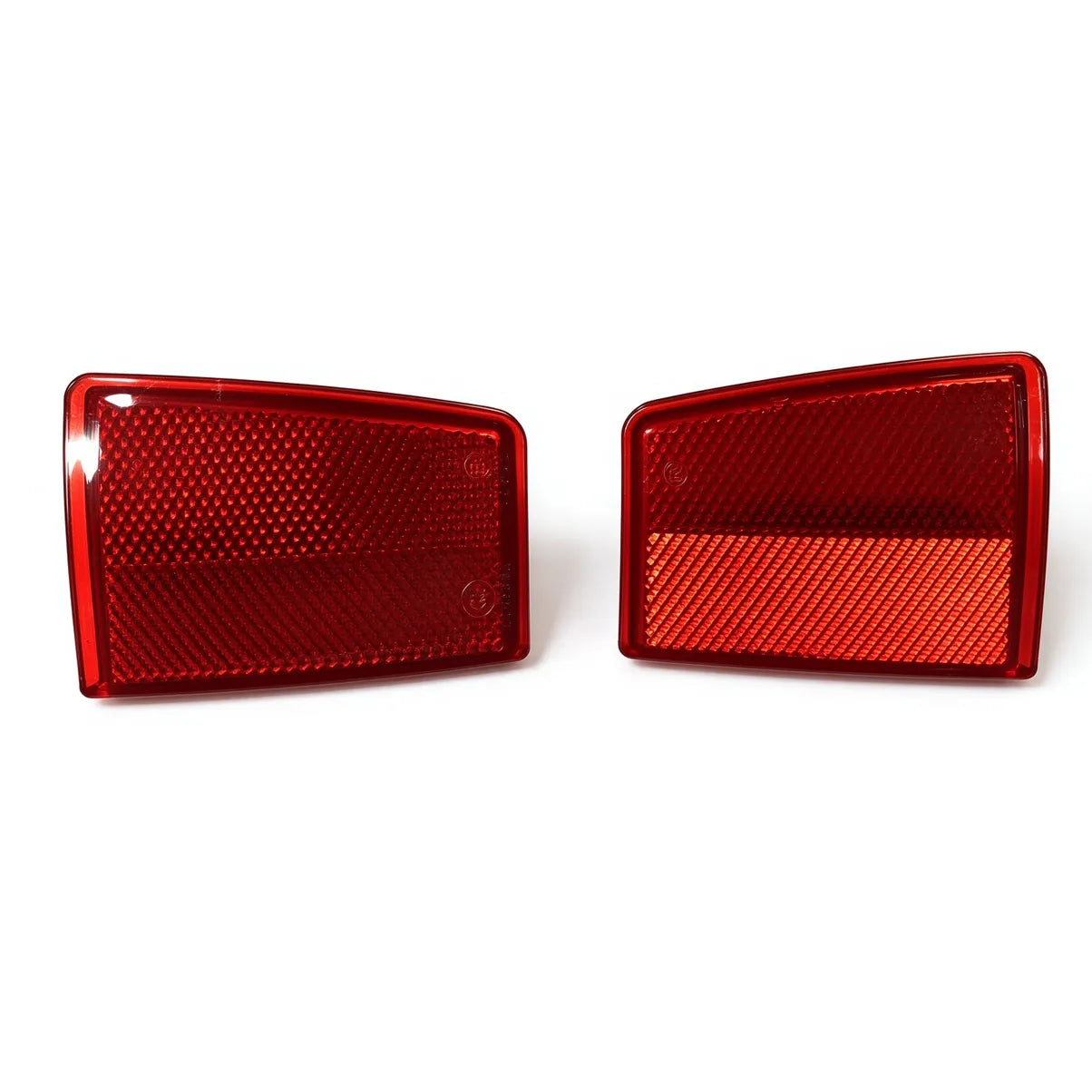 8355A031 8355A049 Left and 8355A032 8355A050 Right Rear Bumper Red Reflectors Pair for 2007-2020 Mitsubishi Pajero Montero Shogun MK4 V80 V90