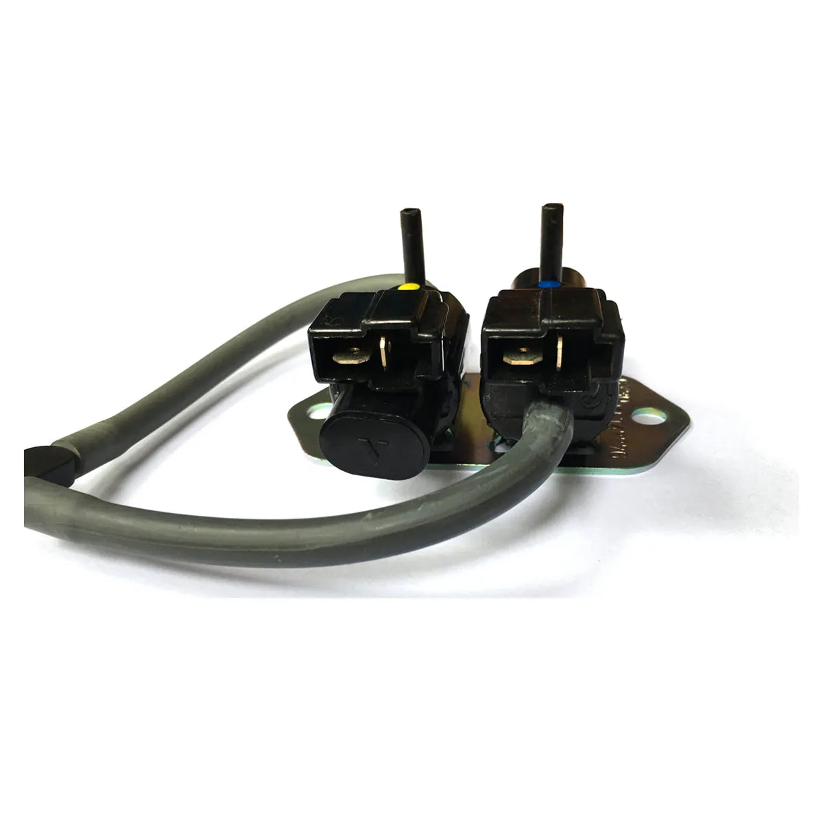 1X Free Wheel Clutch Solenoid Valve Fit For Montero Sport 4WD 3.0L 3.5L 6G74 6G72 96-04