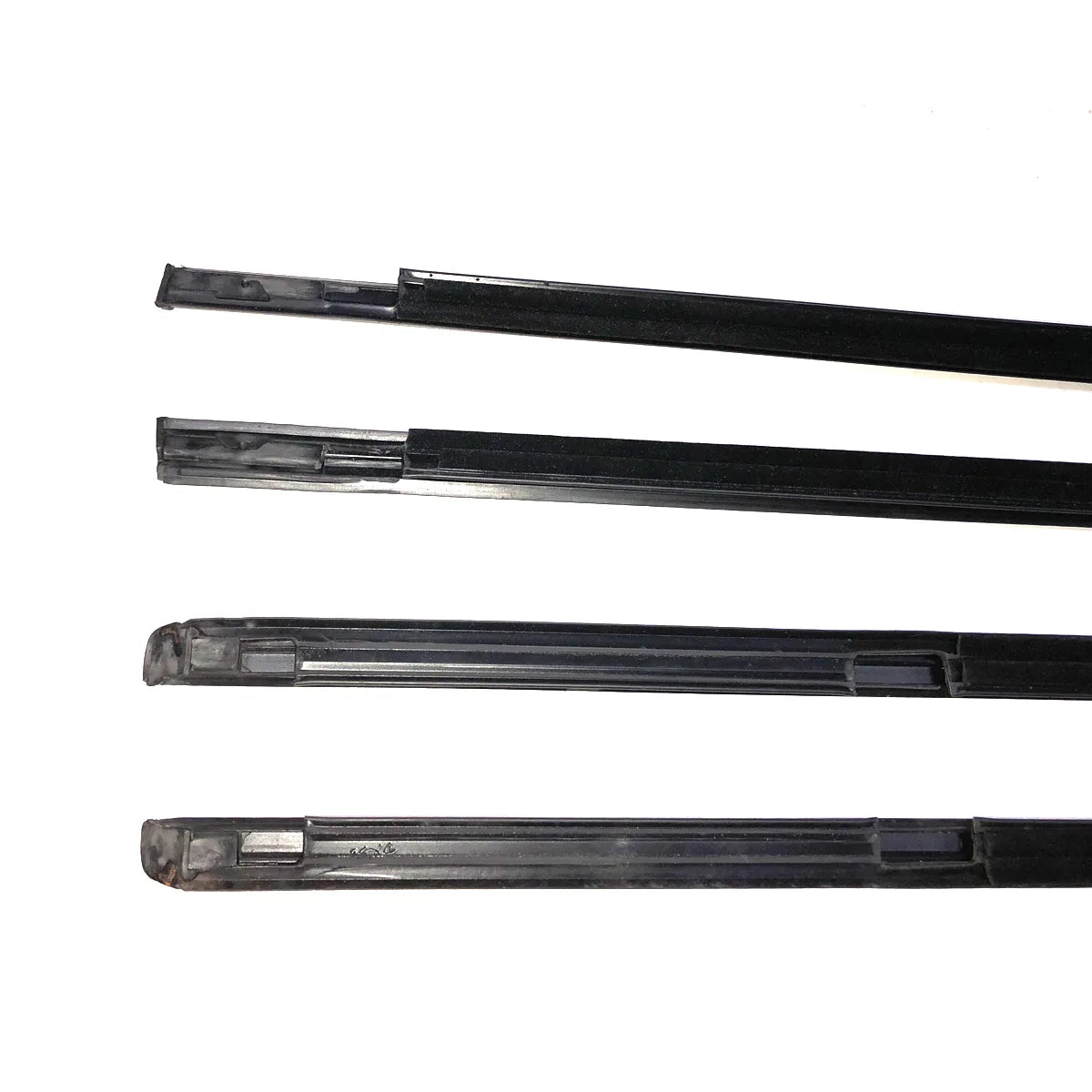4X Outside Window Weatherstrips Seal Fit For Pajero Pinin Montero IO H76 H77 99-06